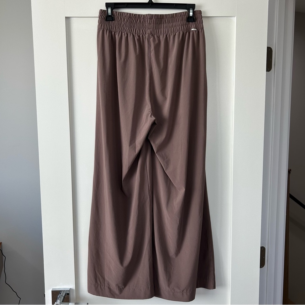 Vuori Wide Leg Lounge Pants in Dusty Taupe - Picture 6 of 10